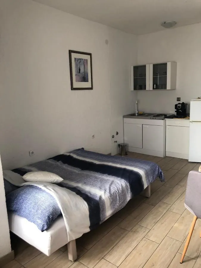 Studio Apartman Pine Pinezici (Krk)